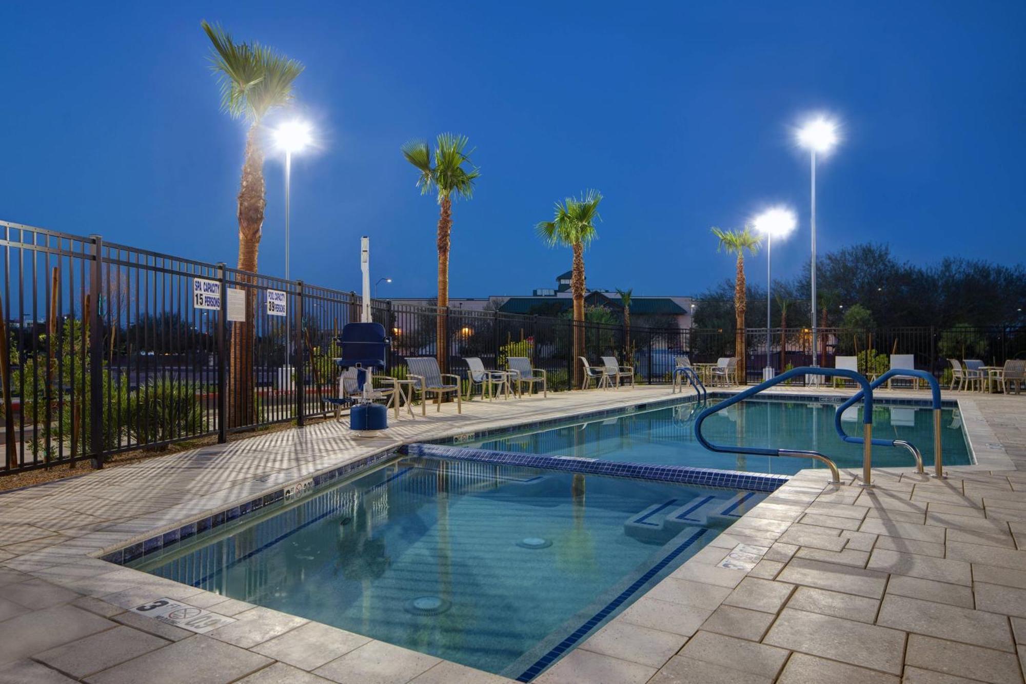 Towneplace Suites By Marriott Phoenix Glendale Sports & Entertainment District Exterior photo